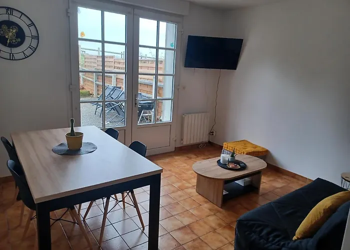 Maison Chaleureuse Avec Terrasse Et Vue Baie 아브랑슈